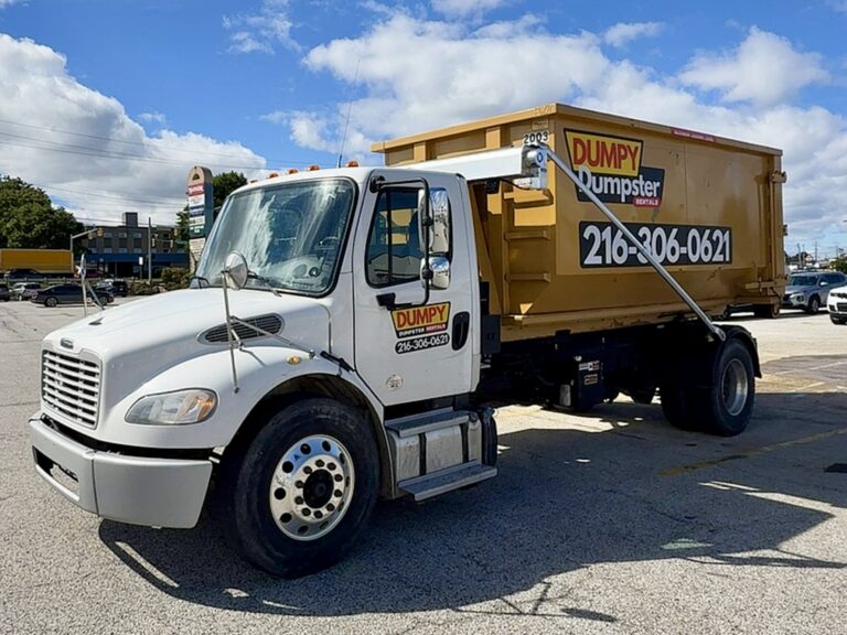 rent dumpster cleveland - truck image